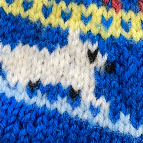 Handcrafted sweater - Picture 2 of 2